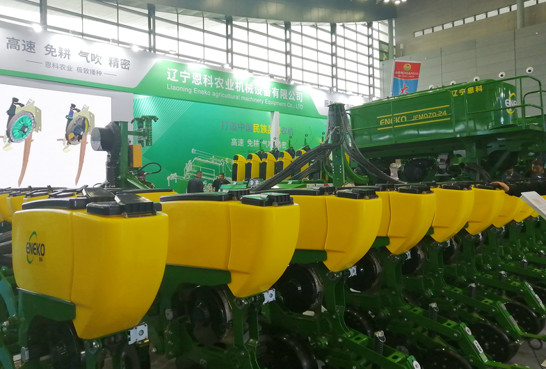 临汾农业机械发展中心对2025年现代农业粮油作物机械化提质增效技术推广项目开展绩效考评