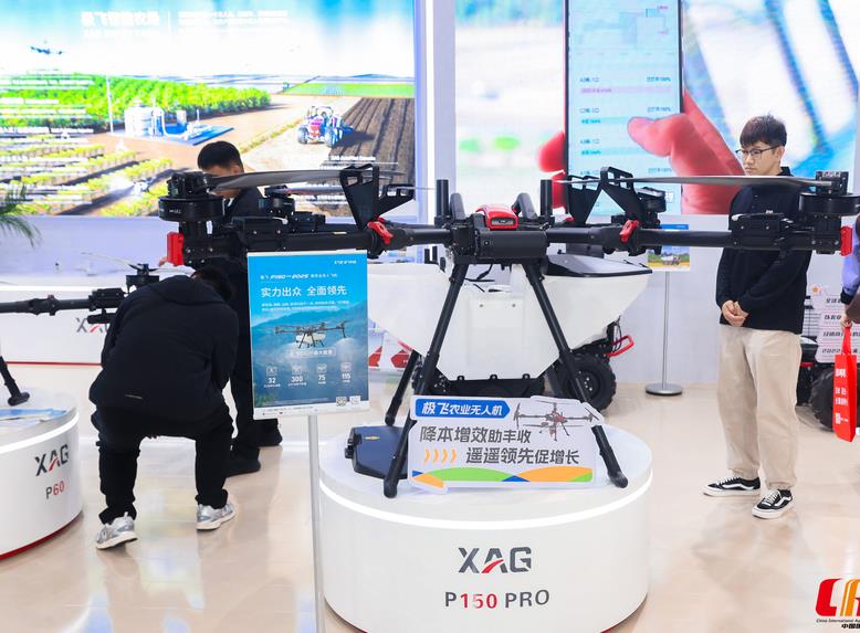 西安果业生产全程机械化技术推广“田间日”活动在鄠邑举办